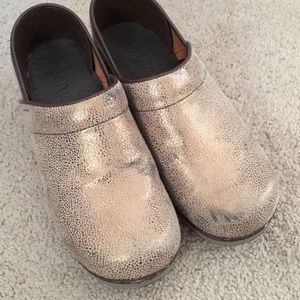Dansko gold foil 39